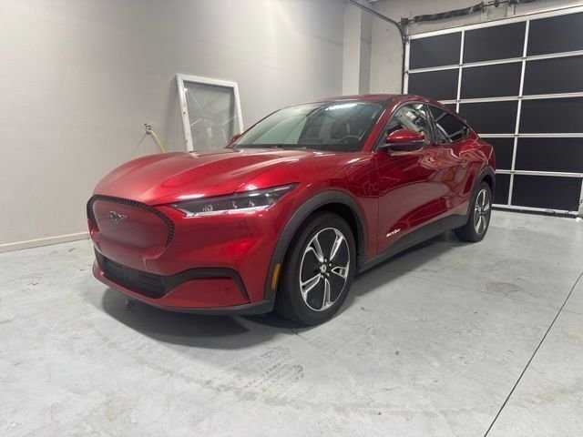 Used 2022 Red Ford Select image 2