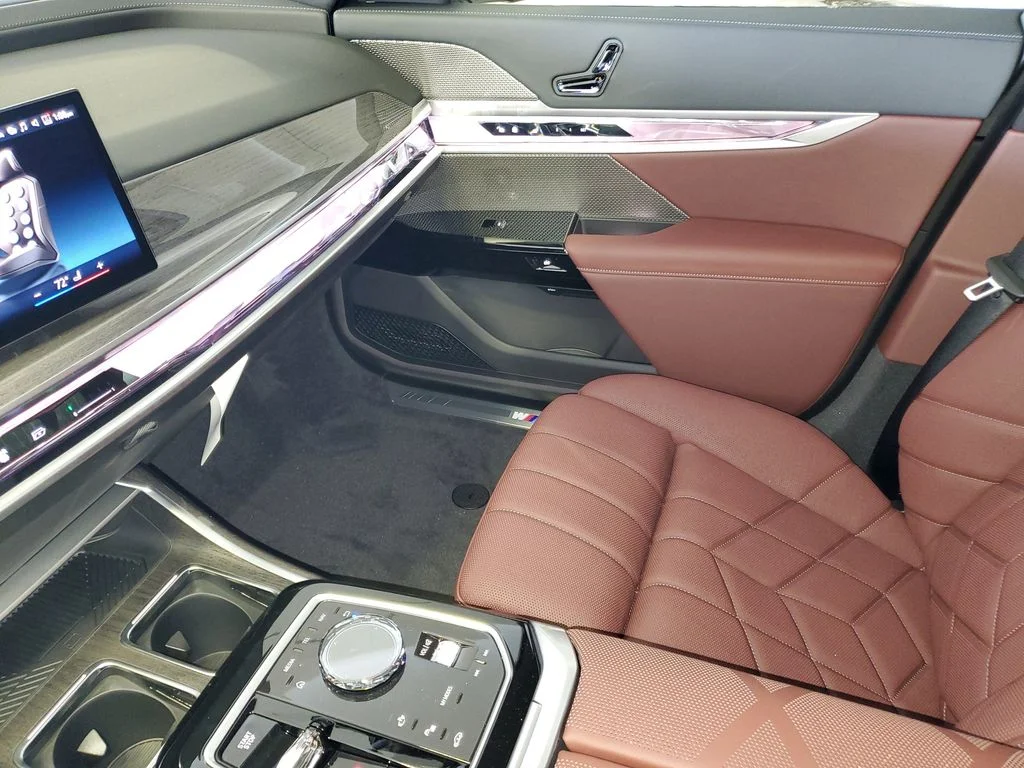 New 2026 Alpine White BMW eDrive50 image 19