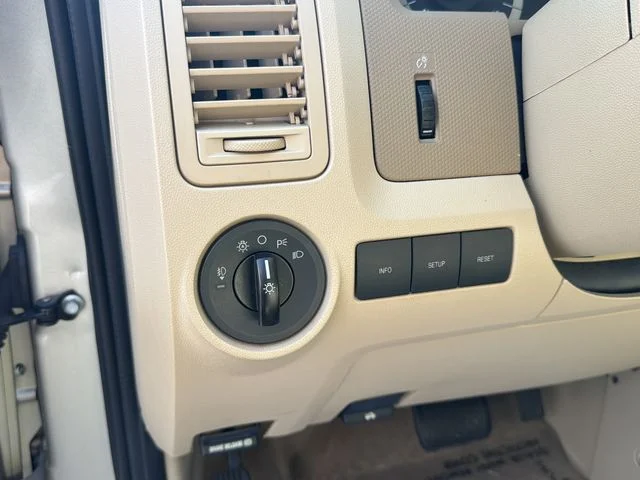 Used 2012 Gold Ford XLT image 28