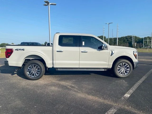 New 2026 Avalanche Ford Lariat® image 9
