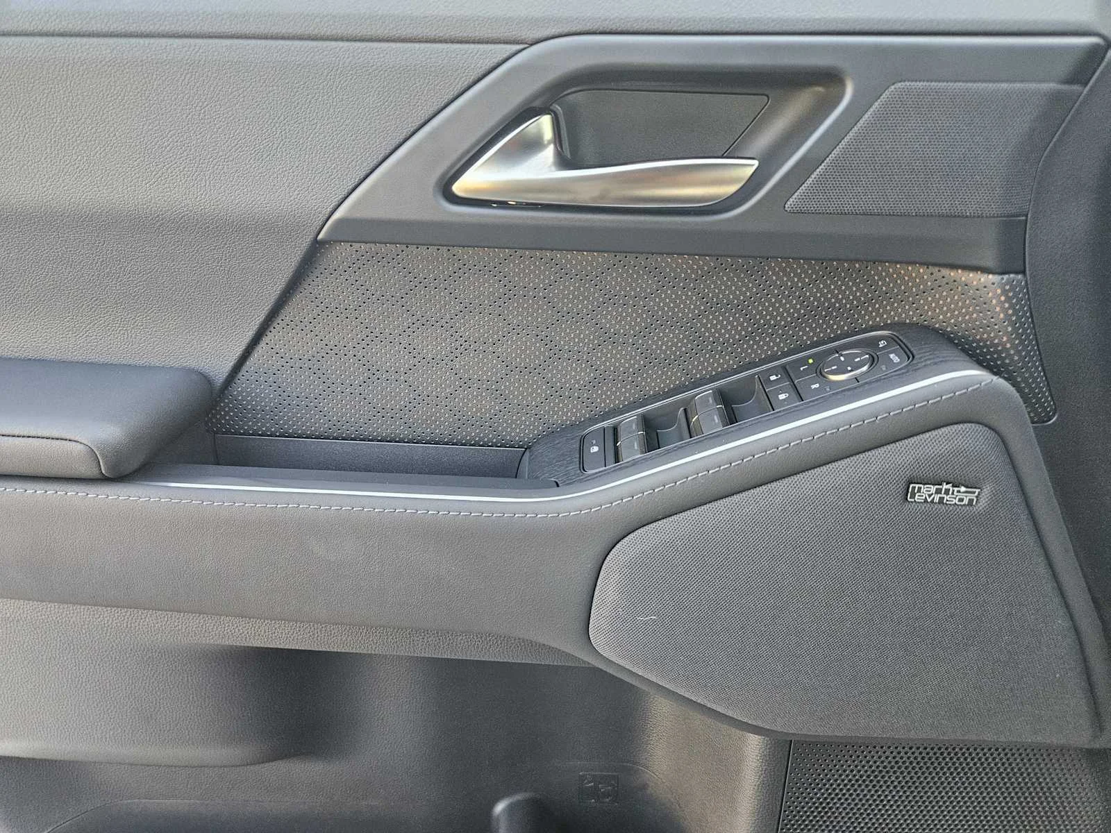 Certified Used 2026 GRAPHITE BLACK GF. Lexus Luxury image 17
