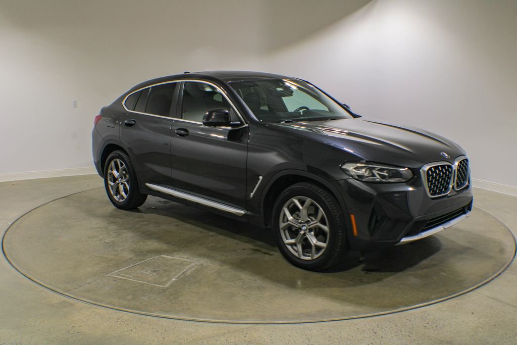 Used 2023 Gray BMW xDrive30i image 8