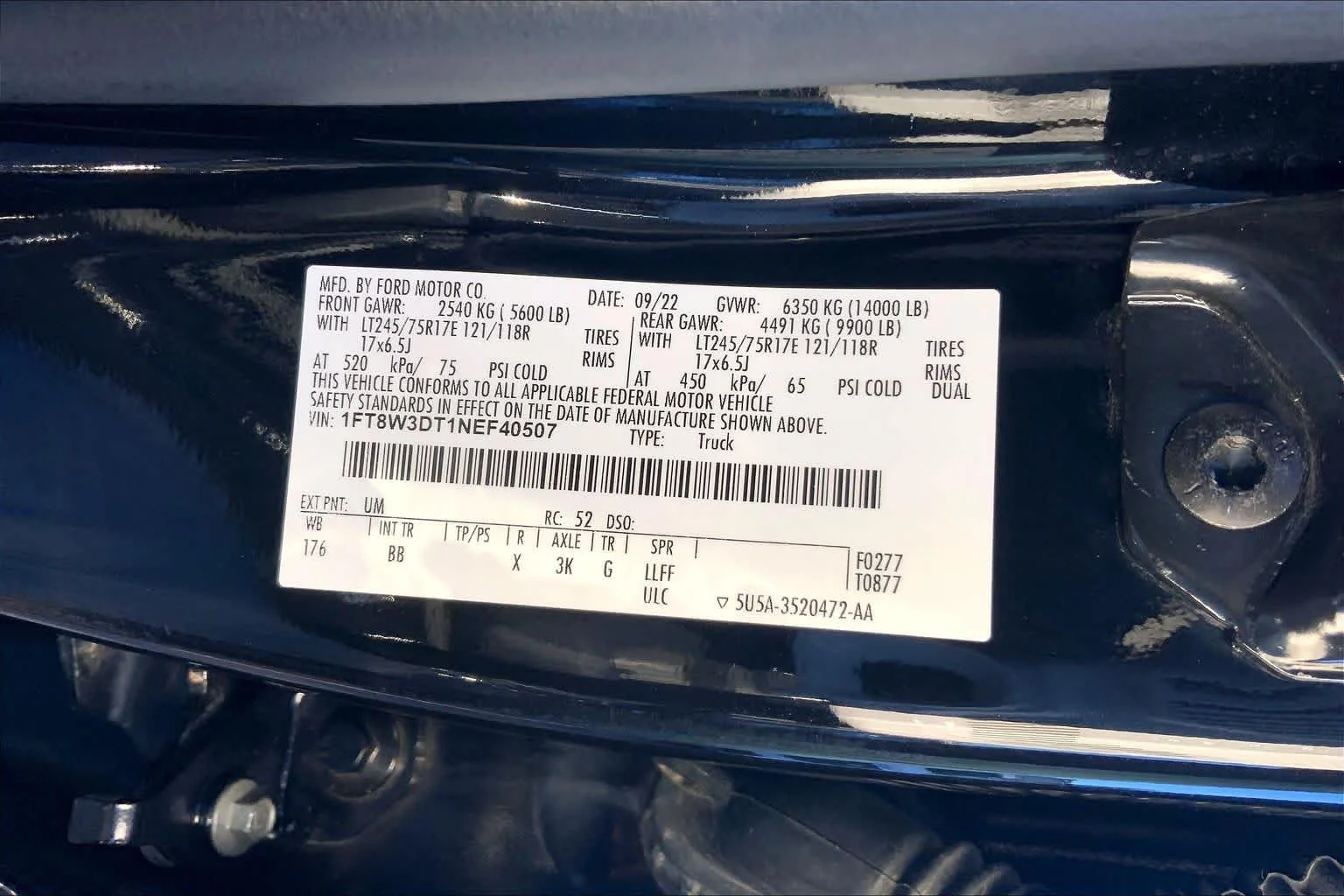 Used 2022 Agate Black Ford Platinum image 32