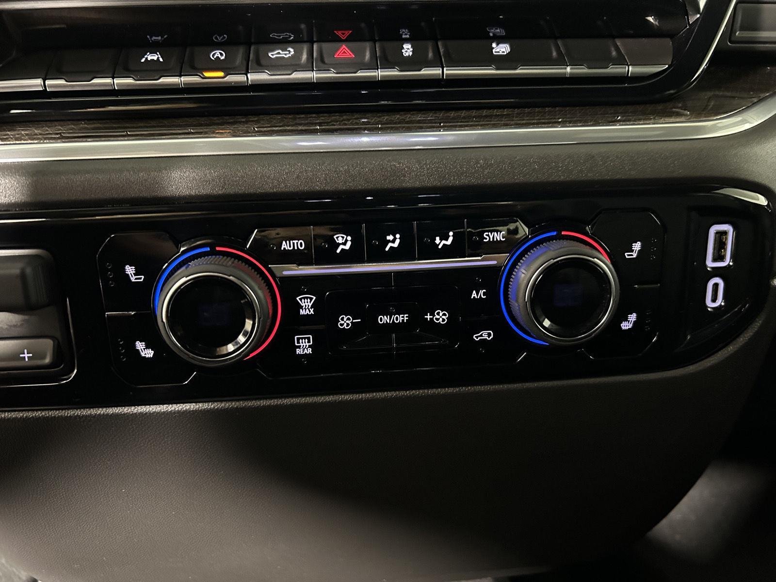 Used 2025 Black Chevrolet LT image 19