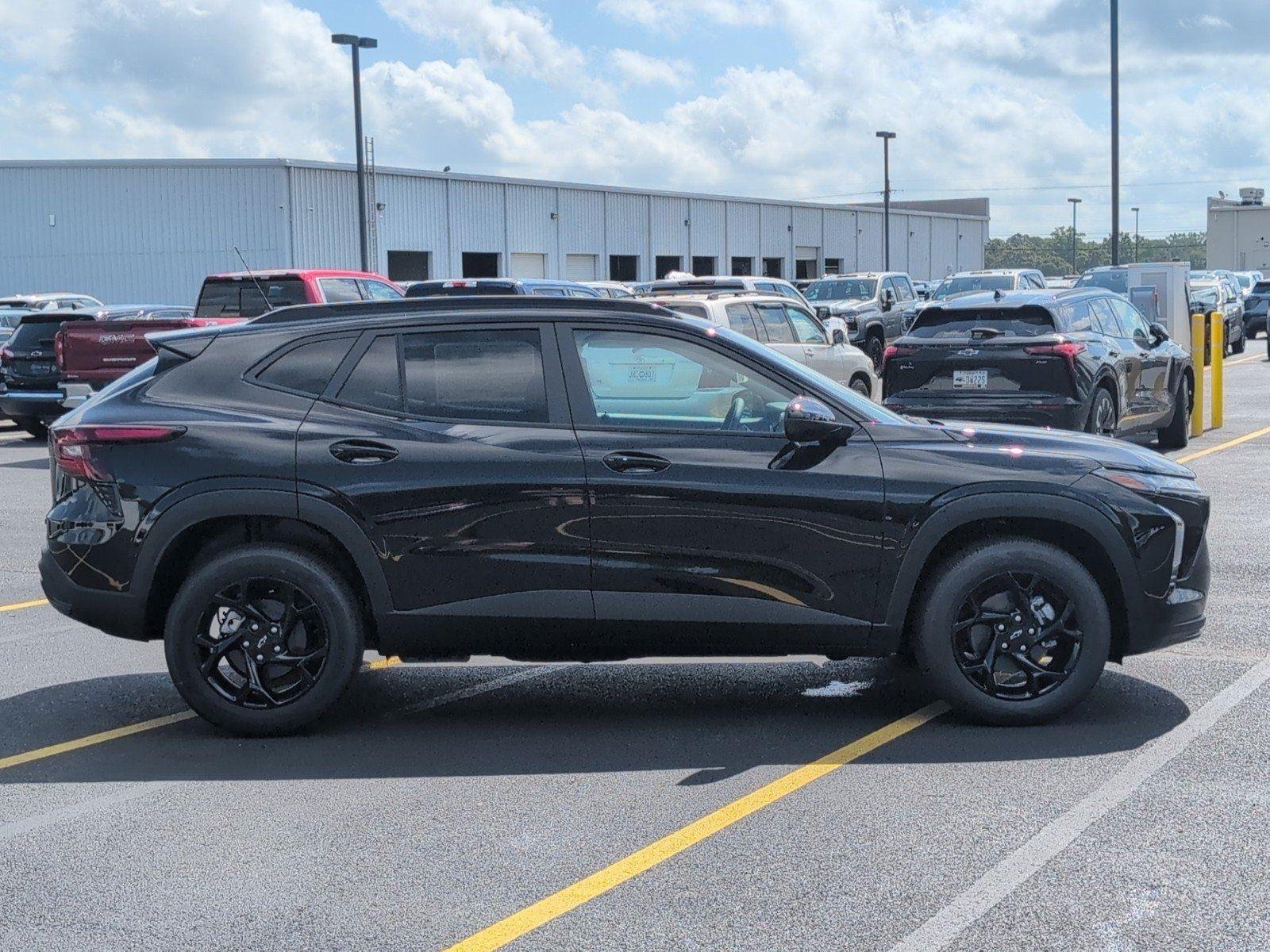 2026 Chevrolet Trax LT - Photo 7