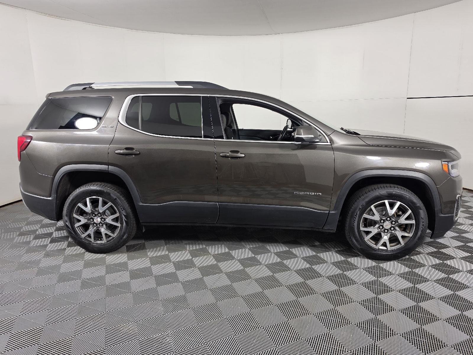 Used 2020 Smokey Quartz Metallic GMC SLE image 11
