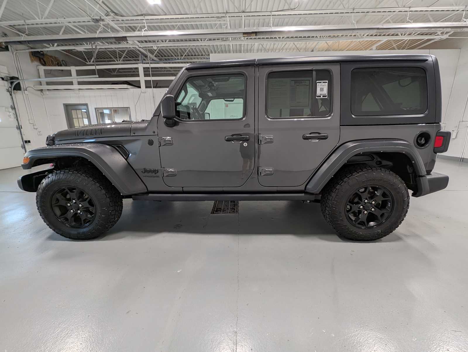 Used 2021 Granite Crystal Clearcoat Metallic Jeep Unlimited Willys image 11