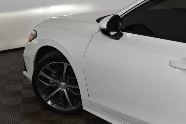 Used 2023  Honda Touring image 11