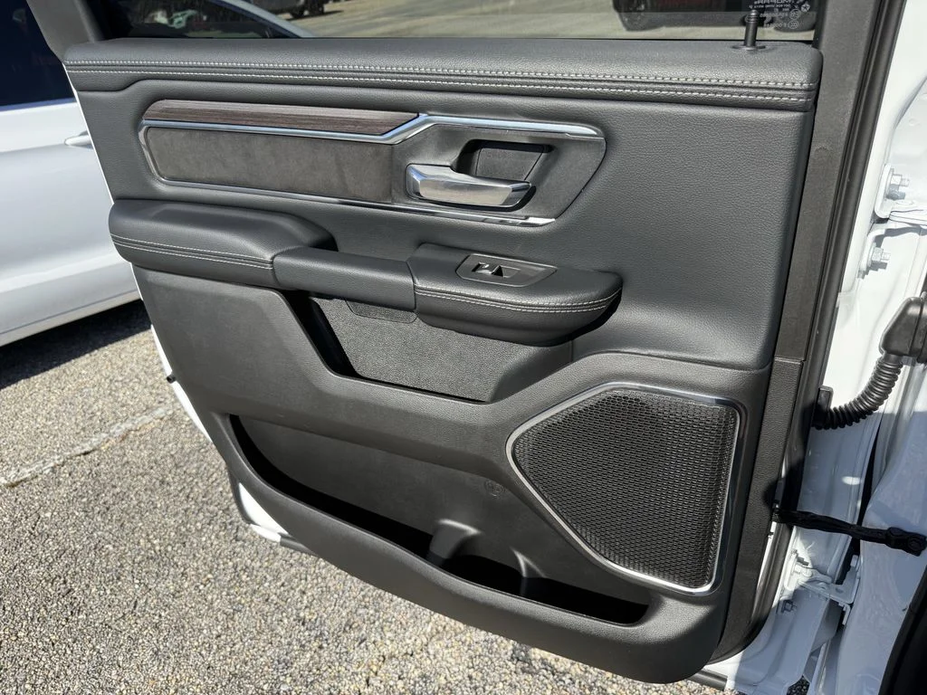 2026 RAM 1500 Laramie - Photo 30