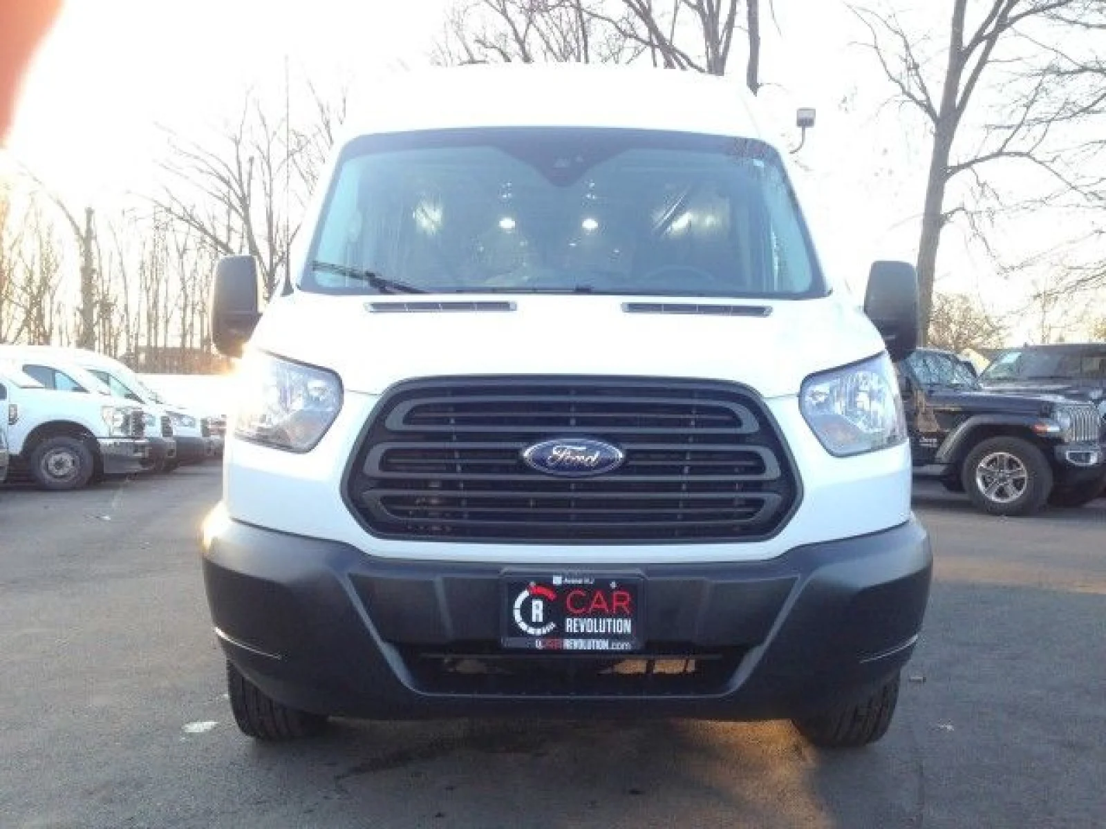 Used 2019 Oxford White Ford w/ rearCam image 3
