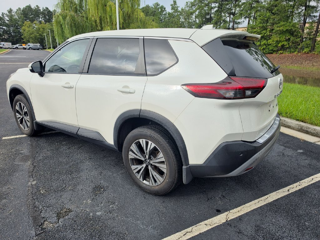 Used 2023 White Nissan SV image 13