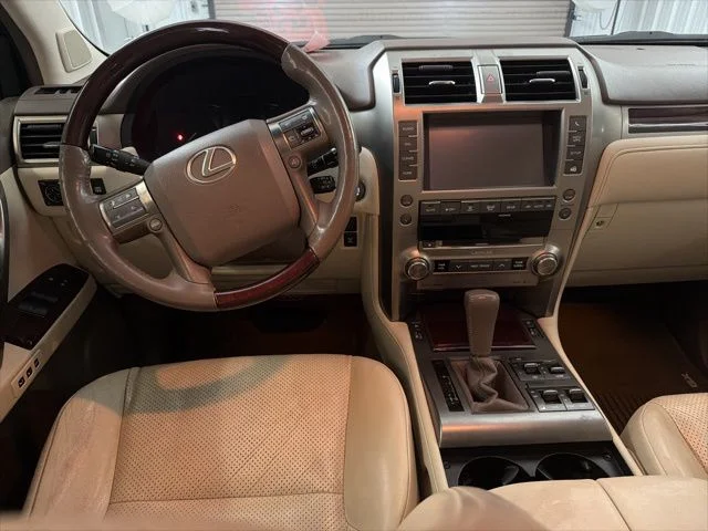 Used 2015 Starfire Pearl Lexus 460 Luxury image 19