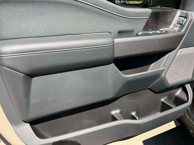 New 2027 Marsh Gray Metallic Ford F-350® Lariat® image 18