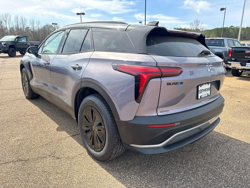 2025 Chevrolet Blazer EV LT - Photo 10
