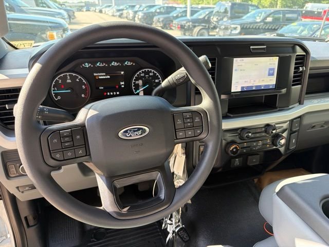 New 2026 Oxford White Ford F-350® XL image 11