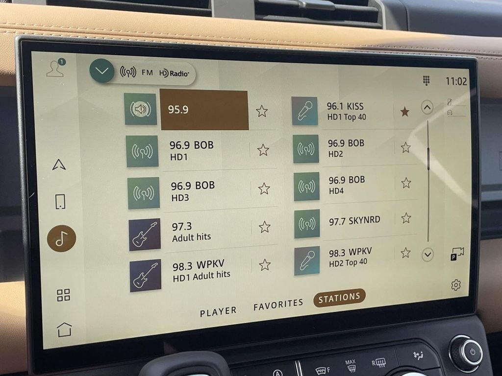 New 2026 Fuji White Land Rover V8 image 27