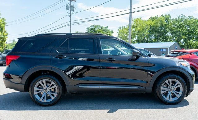 Used 2023 Black Ford XLT image 5