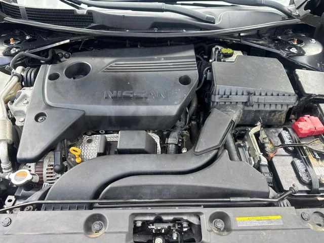 Used 2017 Black Nissan 2.5 S image 17