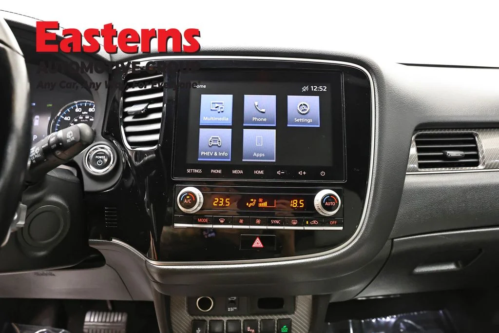 Used 2020 White Mitsubishi SEL image 11