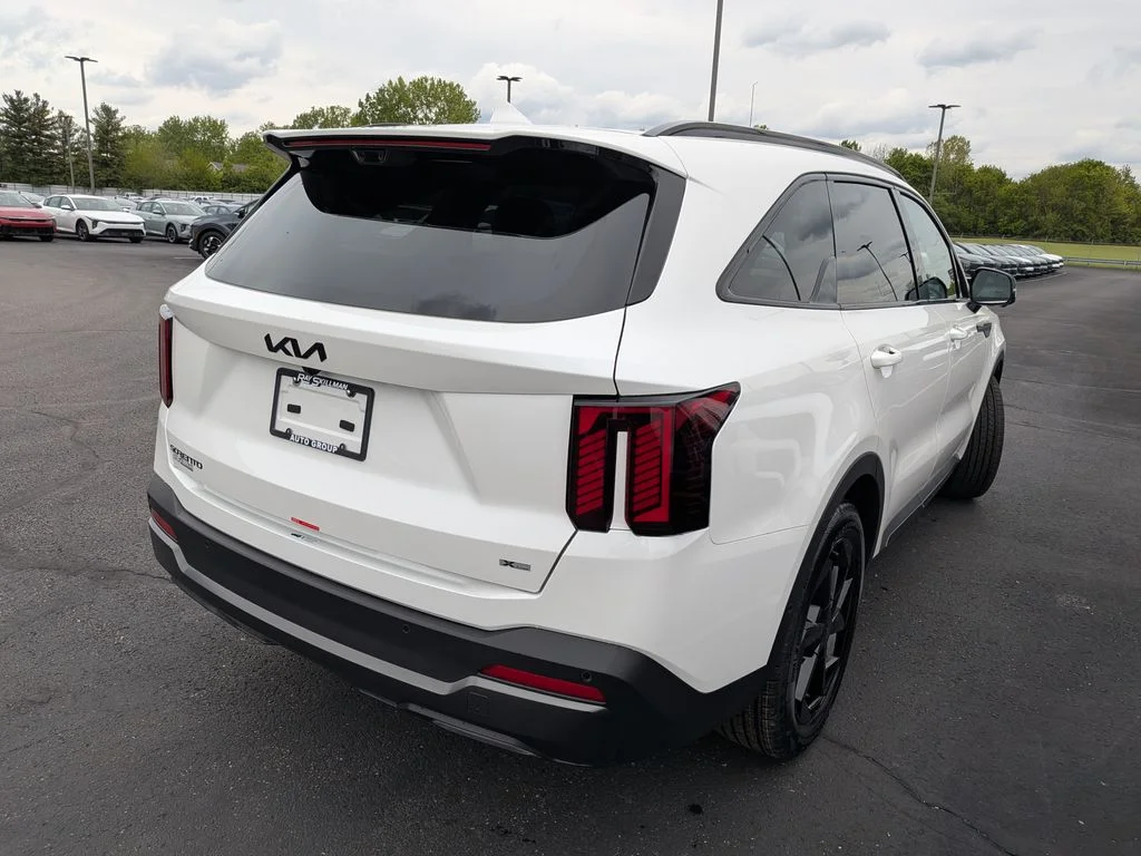 New 2026 Snow White Pearl Kia X-Line SX Prestige image 7