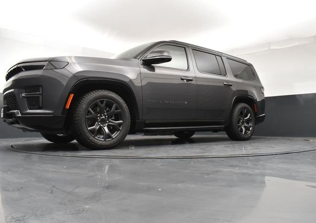 New 2026 Baltic-Gray Metallic Clear-Coat Exterior Paint Jeep Upland image 21