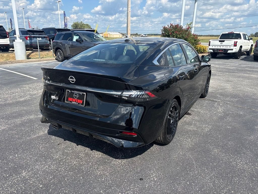 New 2027 Super Black Nissan SR image 4