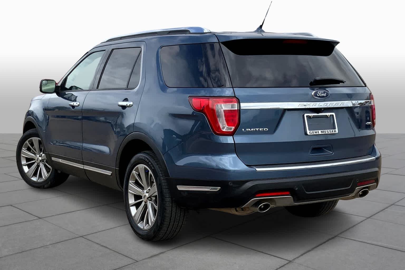 Used 2018 Blue Metallic Ford Limited image 12