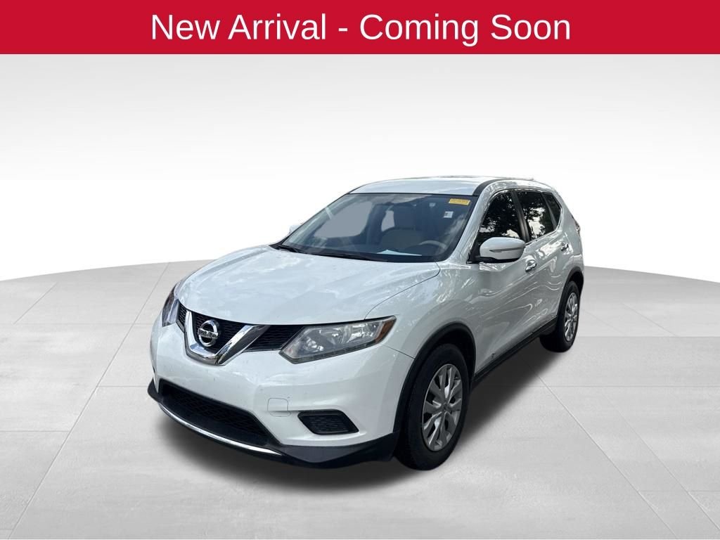 Used 2015 White Nissan S image 1