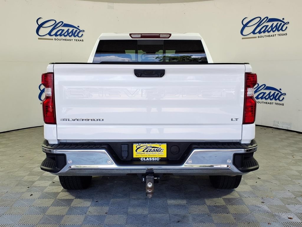 Used 2024 Summit White Chevrolet LT image 4