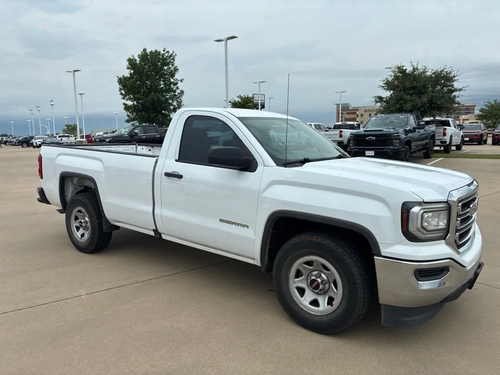 Used 2017 SUMMIT WHITE GMC 2WD Reg Cab 133.0" image 5