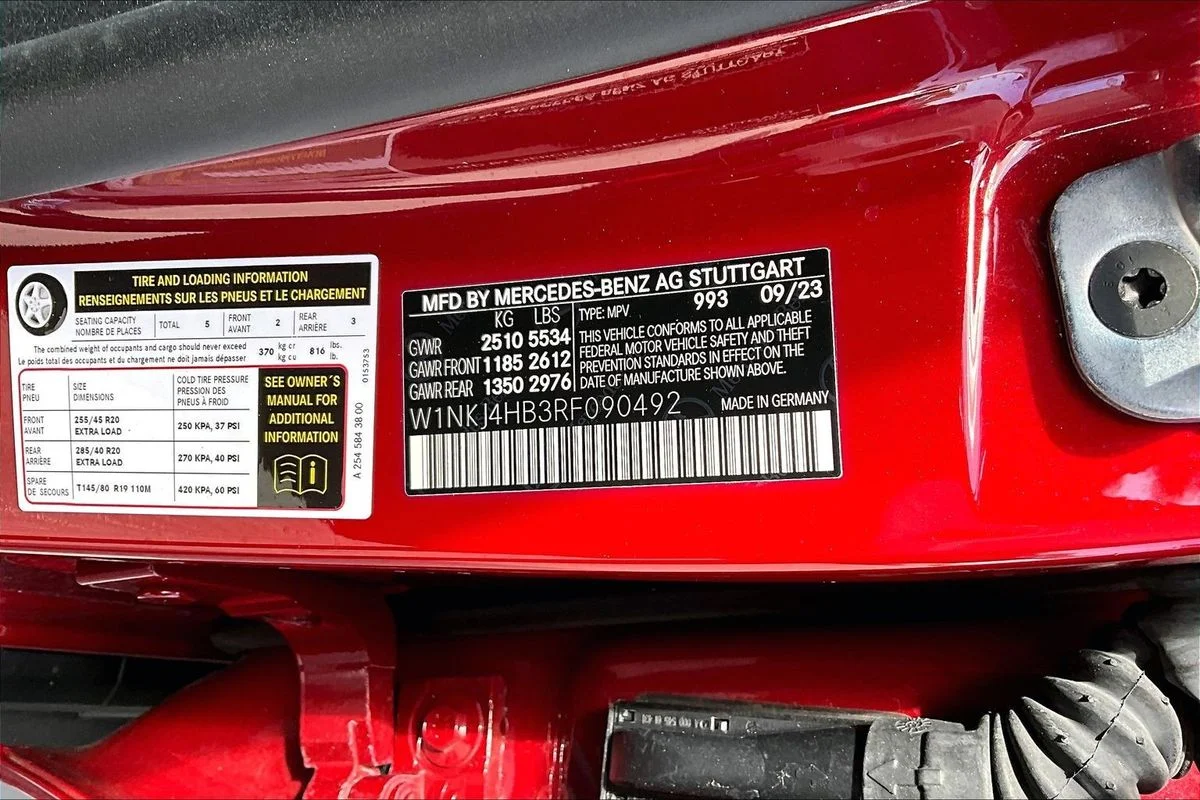 Used 2024  Mercedes-Benz 4MATIC® Coupe image 19