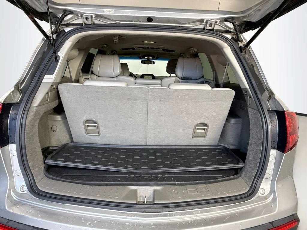 Used 2011 Silver Acura Tech/Entertainment Pkg image 28