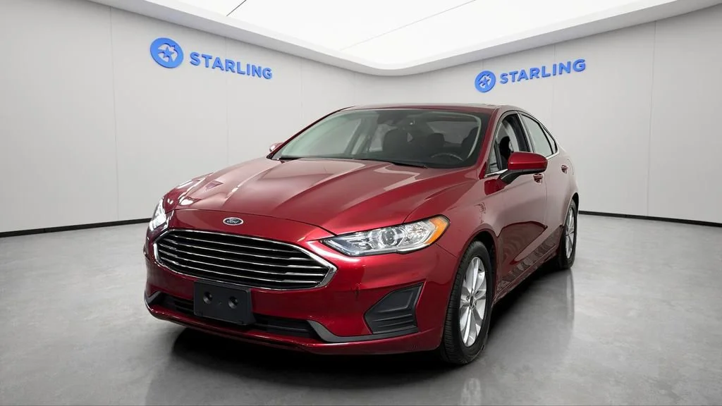 Used 2020 Red Ford SE image 16