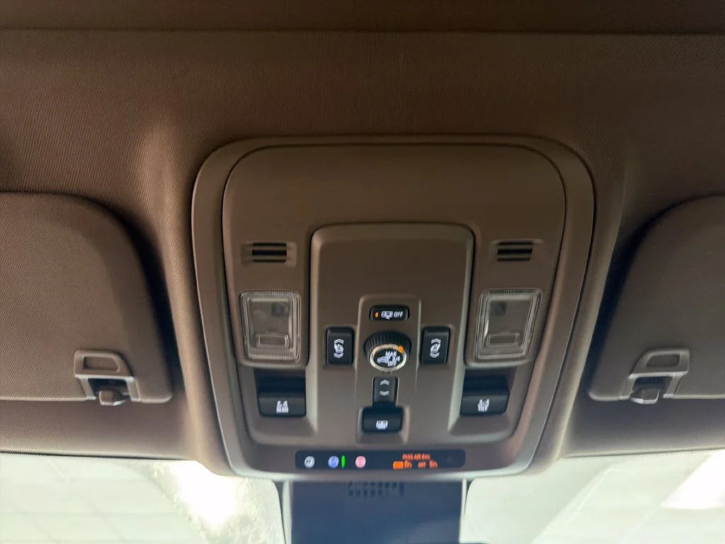 Used 2025 Sterling Metallic GMC Denali image 20