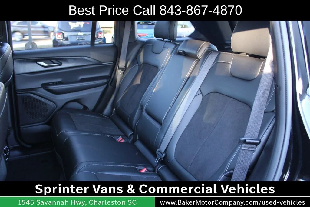Used 2023 Diamond Black Jeep Altitude X image 31