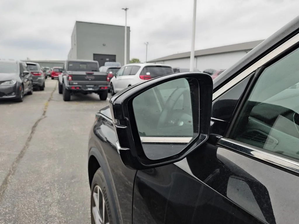 Used 2023  Acura Technology image 3