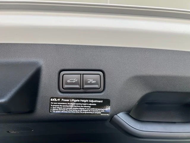 New 2027 White Kia EX image 40