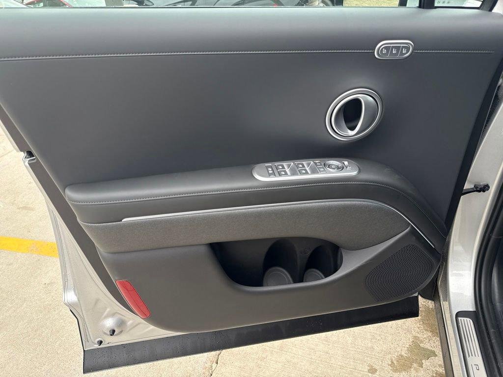 New 2026 Silver Hyundai Calligraphy AWD image 40
