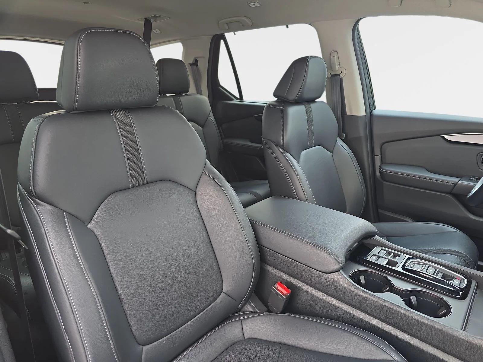 2024 Honda Pilot EX-L - Photo 12