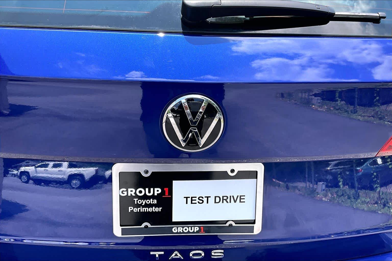 Used 2024 Dusk Blue Metallic Volkswagen S image 31
