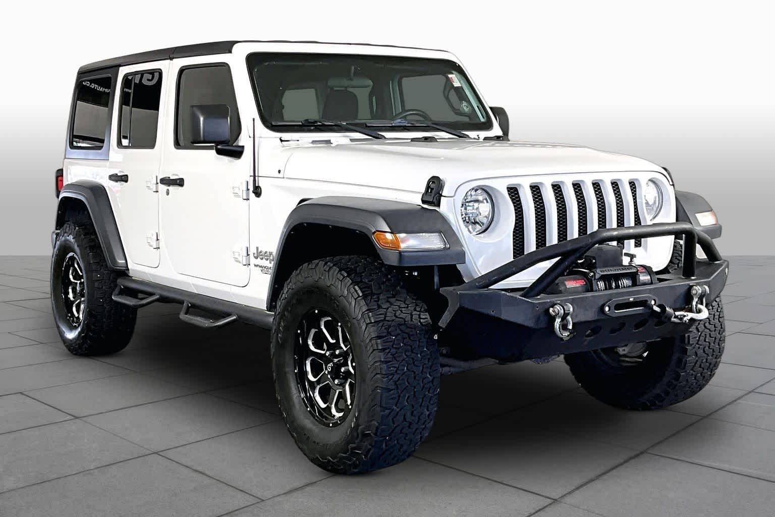 Used 2018 Bright White Clear Coat Jeep Sport S image 3