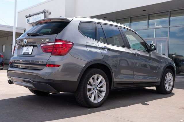 Used 2017 Space Gray Metallic BMW xDrive28i image 10