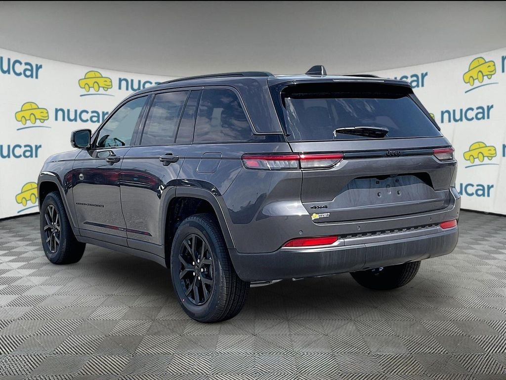 New 2026 Baltic Gray Metallic Clearcoat Jeep Laredo image 5