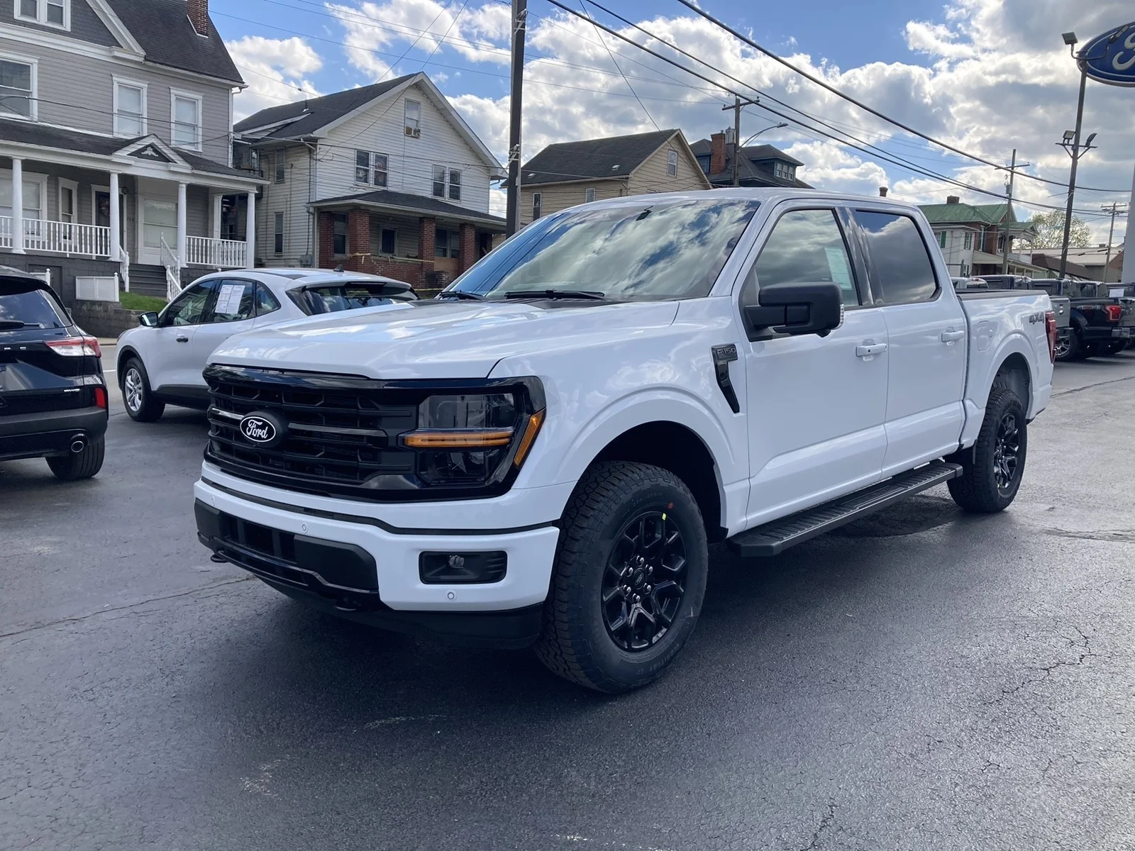 New 2026 Oxford White Ford XLT image 3