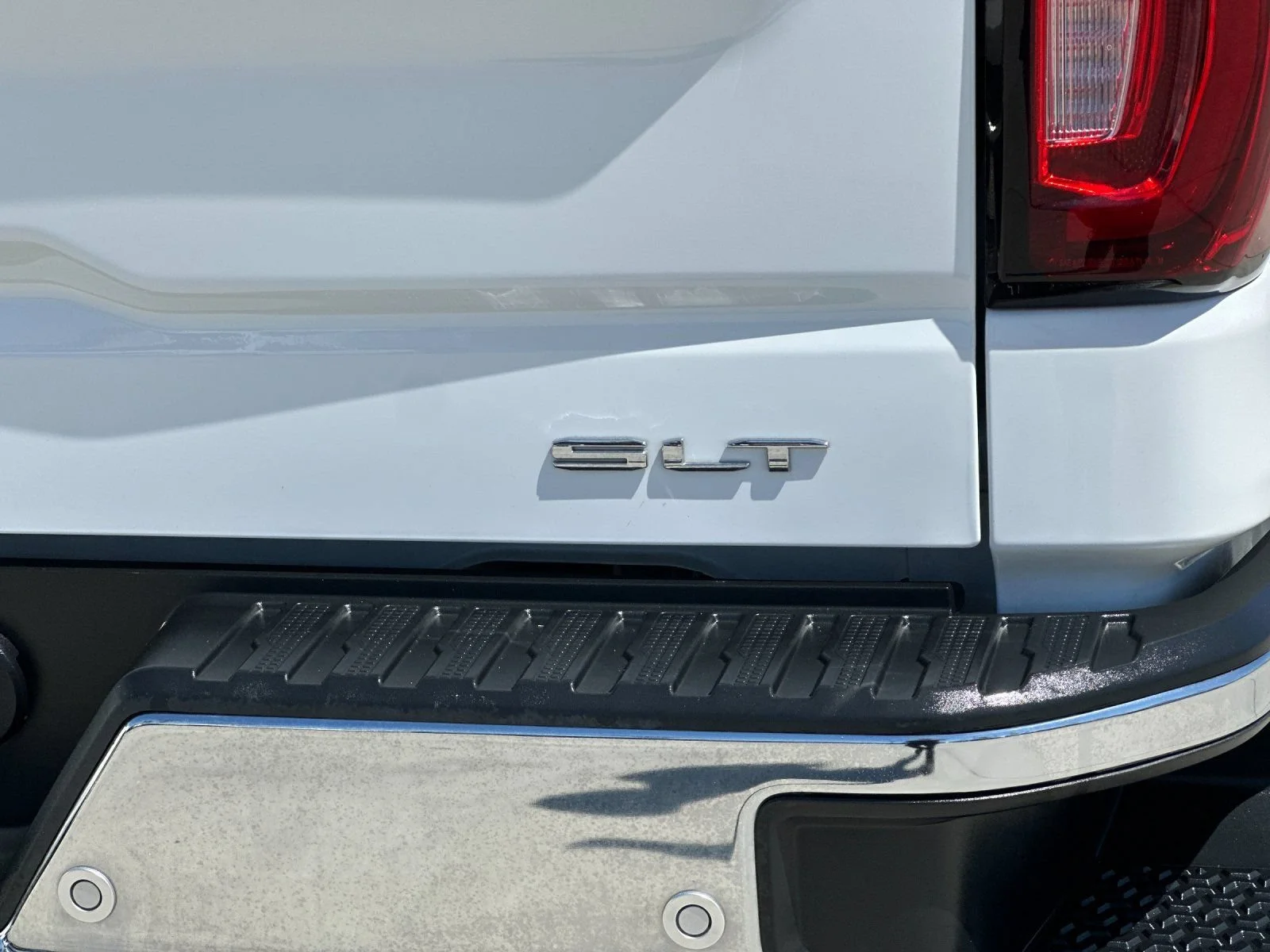 Used 2022 Summit White GMC SLT image 26