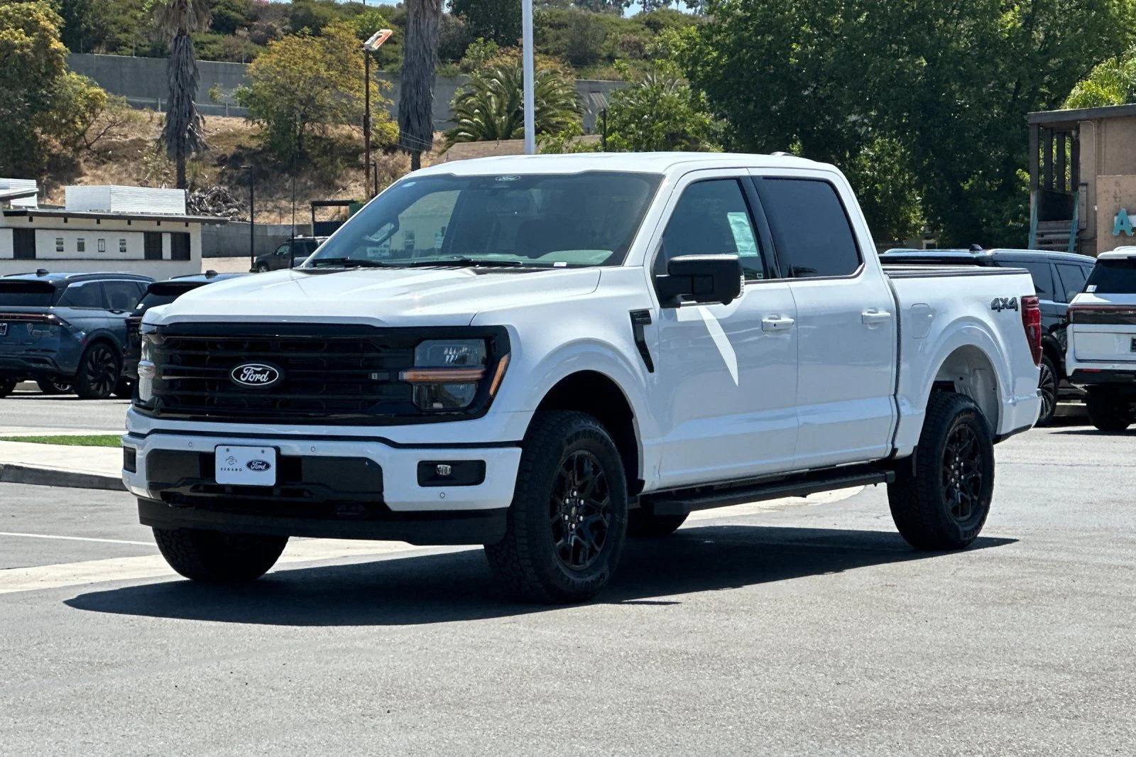 New 2026 Oxford White Ford XLT image 7