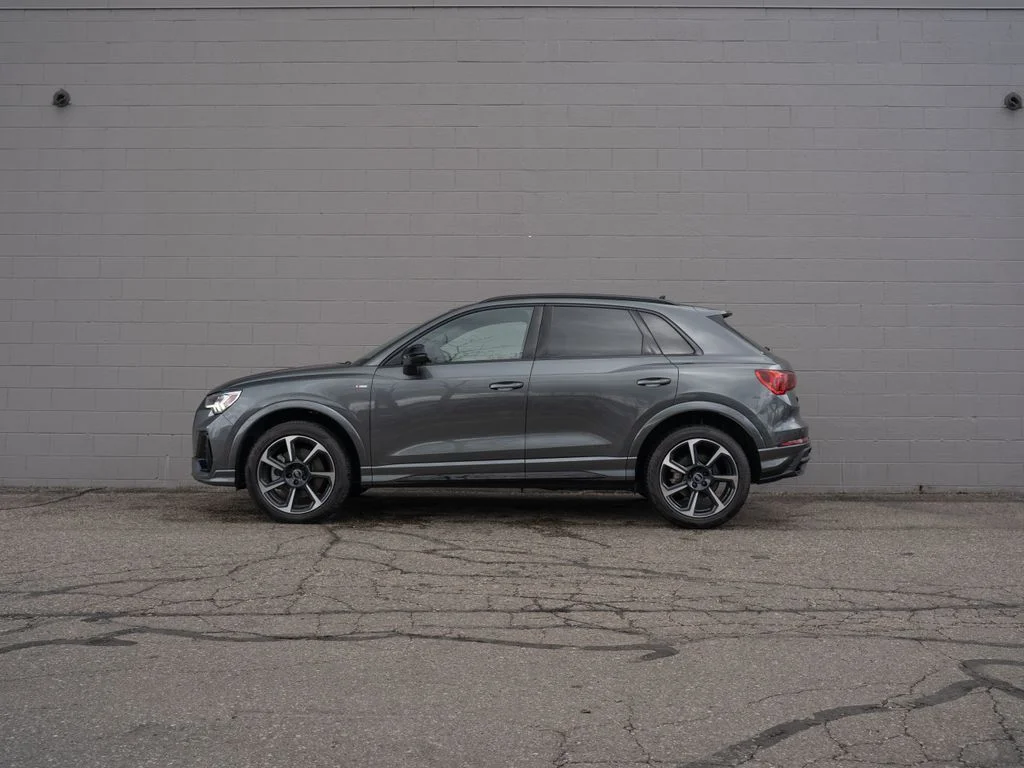 Used 2025 Gray Audi Premium Plus image 2
