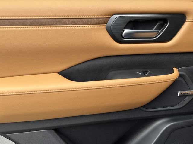 New 2026 Deep Ocean Blue Pearl Nissan SL image 13