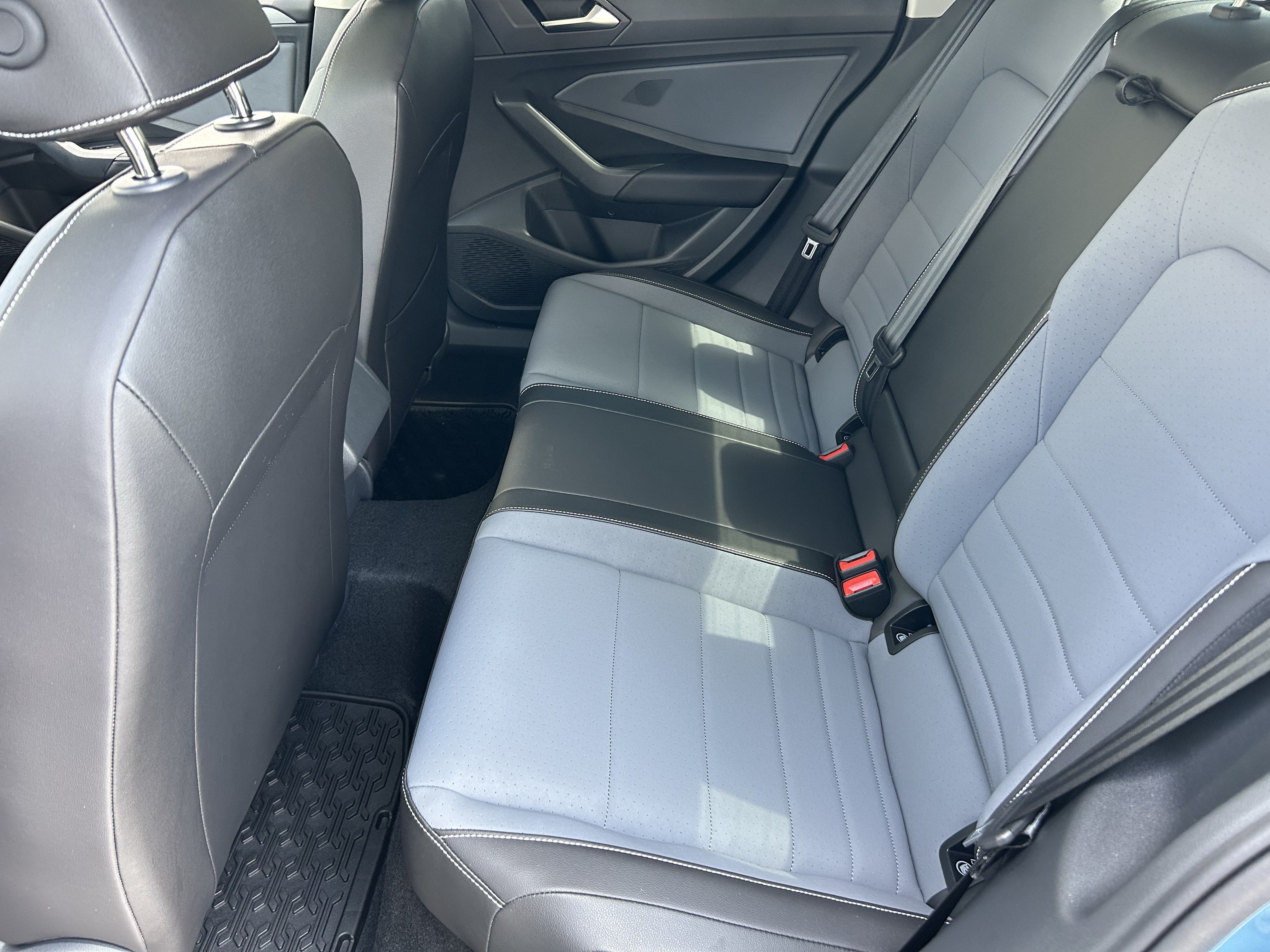 New 2026 Monterey Blue Pearl Volkswagen SE image 13