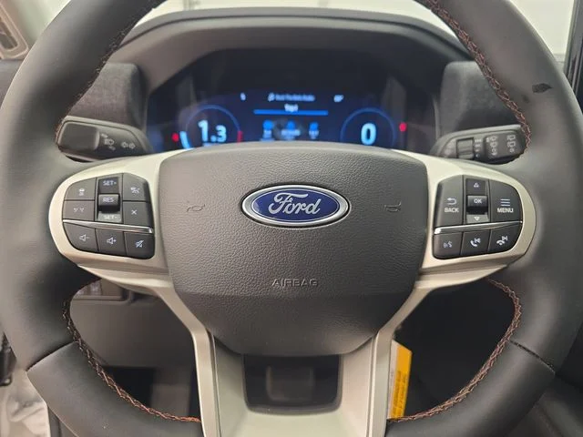 New 2026 Star White Metallic Tri-Coat Ford Active image 35